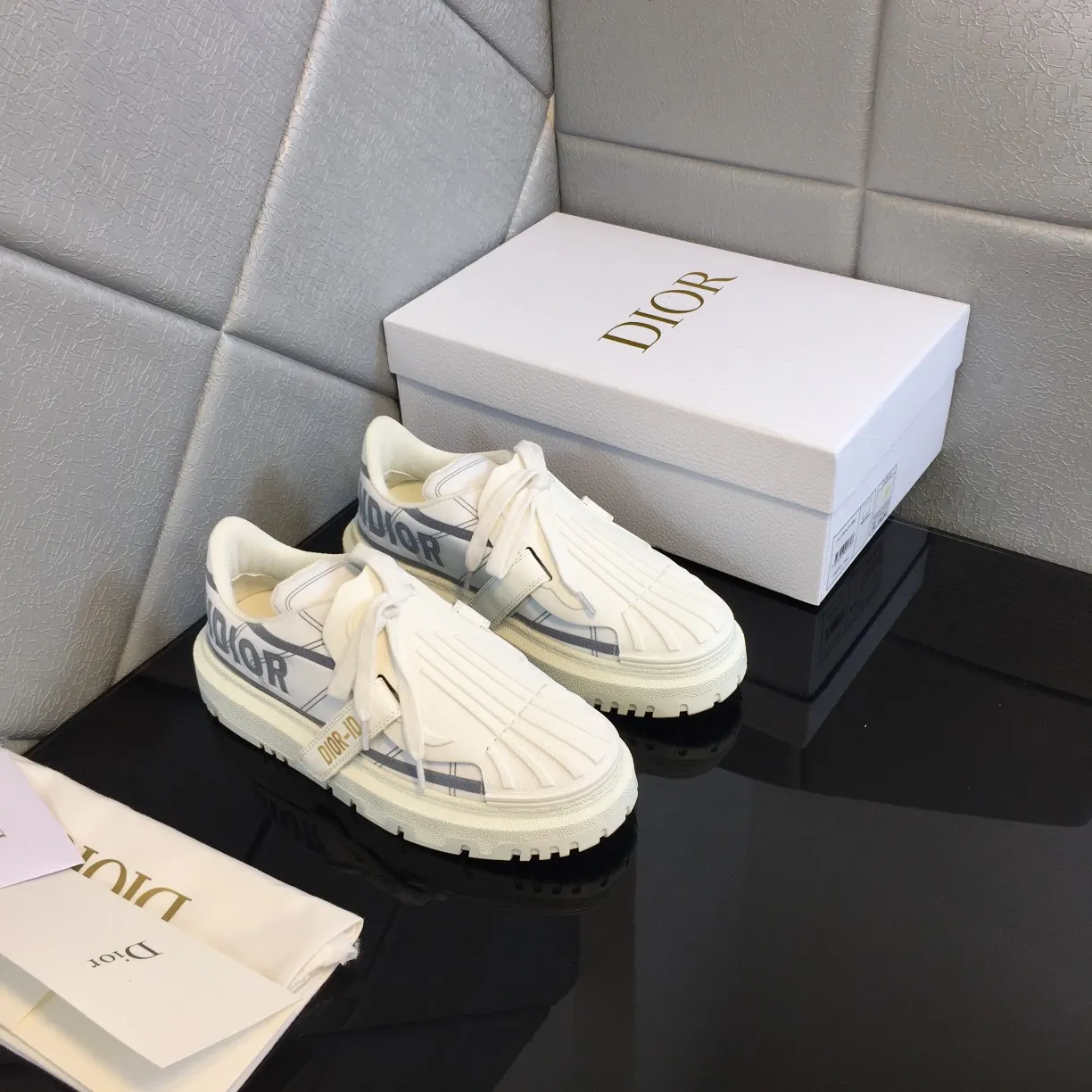 👟👟Ex-factory price 480👟👟 dior shell shoes, 2021 new colors, complete colors, quality depends on the details, welcome to see the board. The outsole is made of original T👟👟 ex-factory price U outsole, size: 35-41 (41 is custom-made, first order)